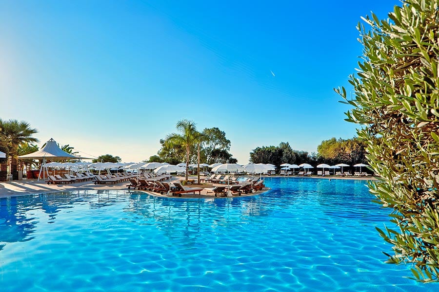 Poolområdet på hotel Grecian Park i Fig Tree Bay, Cypern